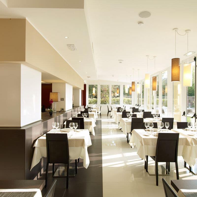 Virginia Palace Hotel 가르바냐테밀라네스 레스토랑 사진
