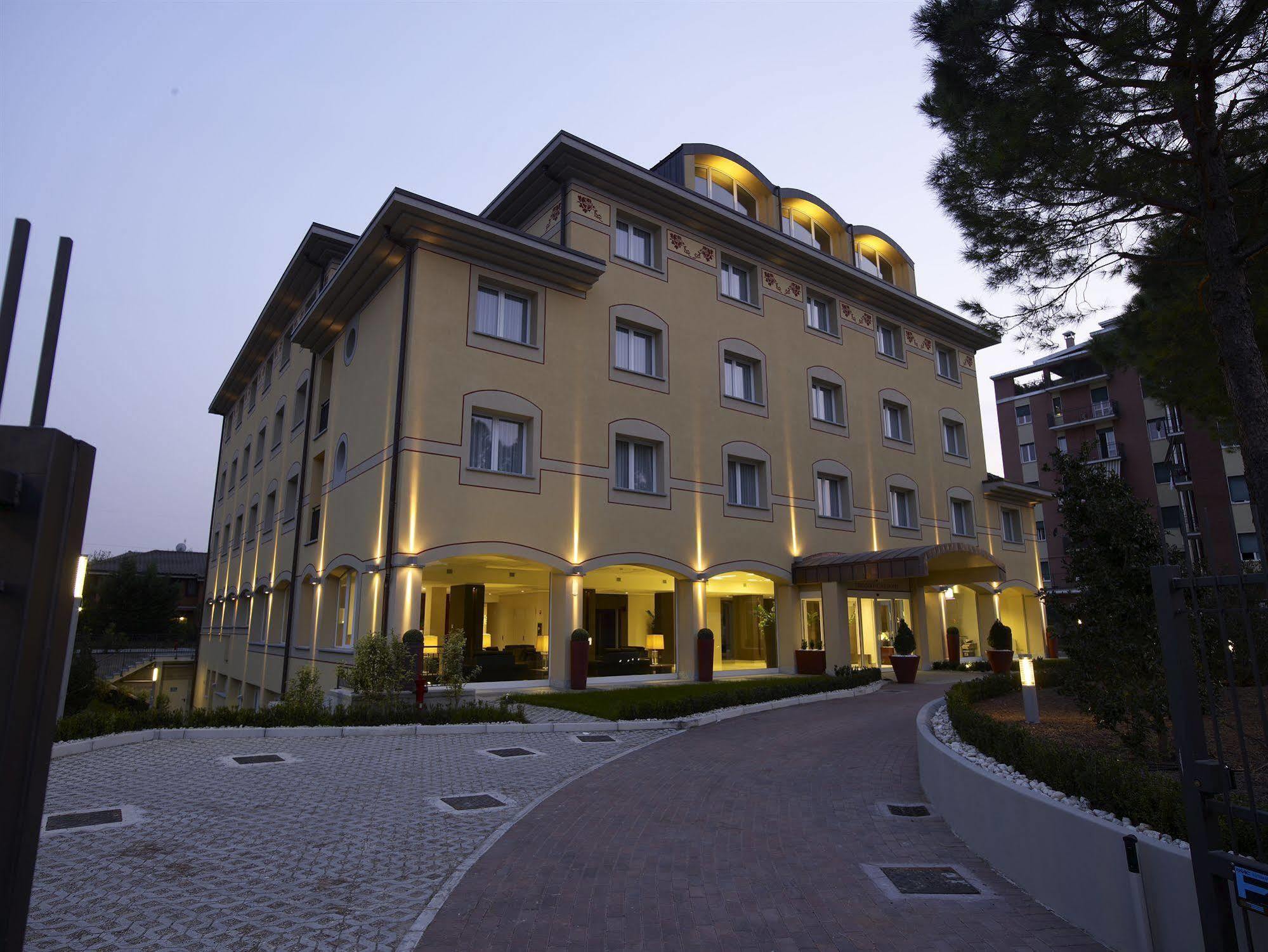 Virginia Palace Hotel 가르바냐테밀라네스 외부 사진